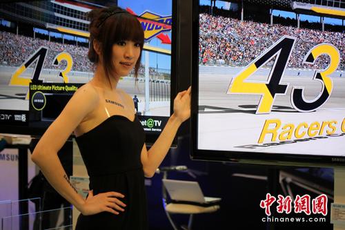 臺北春季電腦展別有風(fēng)情 美女演繹數(shù)字化生活