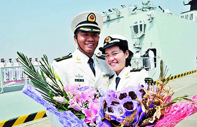 軍中情深：176天不凋謝的18朵紅玫瑰