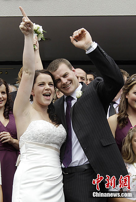 新西蘭舉行地震后首場婚禮 新娘曾被埋廢墟