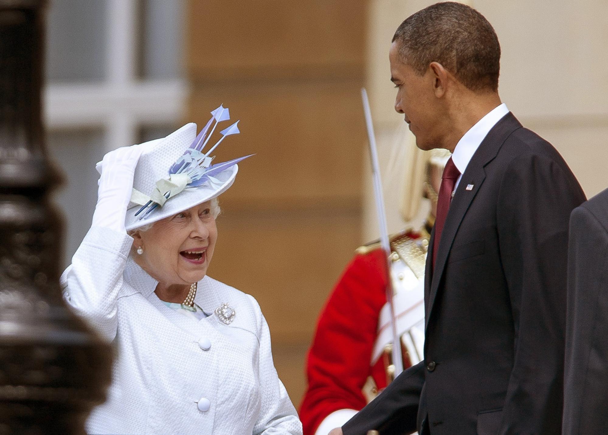 寫錯日期、乒乓慘敗、樂隊搗亂 奧巴馬訪英有點(diǎn)兒“衰”