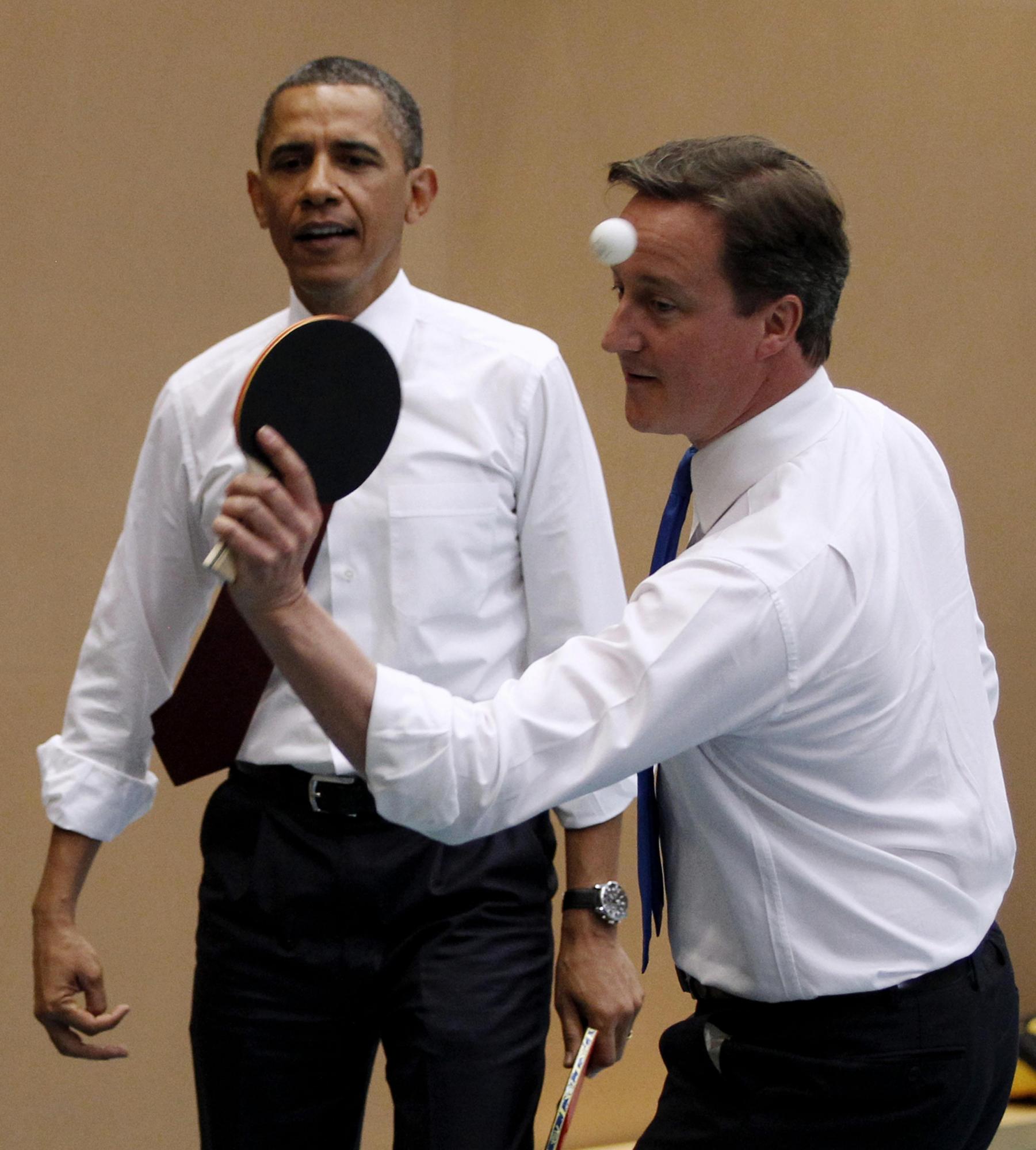 寫錯日期、乒乓慘敗、樂隊搗亂 奧巴馬訪英有點兒“衰”