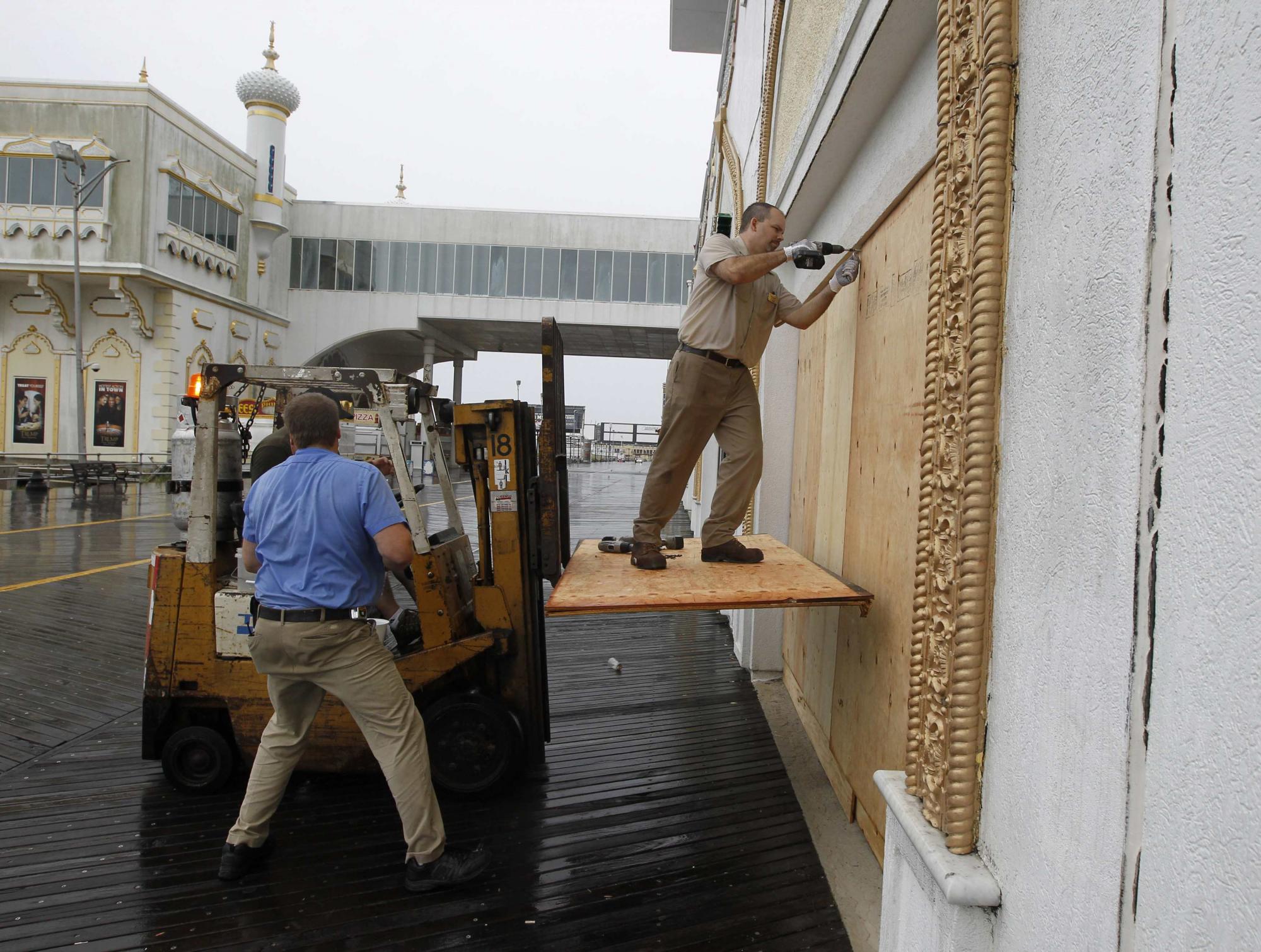 組圖：颶風“艾琳”襲擊美國東海岸 民眾淡定應對