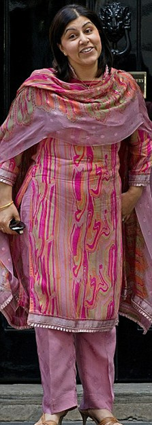 英國首相助手抨擊內(nèi)閣女大臣著裝丑陋、不堪入目