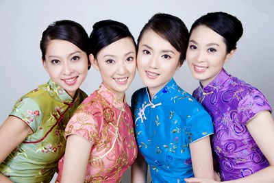 當(dāng)各地空姐遇到旗袍 誰最美？