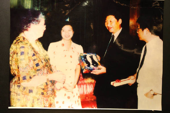 習(xí)近平助美國(guó)老人圓夢(mèng)福州鼓嶺