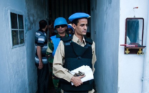 敘利亞哈馬省慘案幸存者回憶可怕細節(jié) 聯(lián)合國監(jiān)督團遭襲未能進入現(xiàn)場勘察