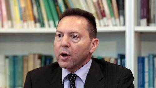 雅典大學經濟學教授被任命為希臘新財長