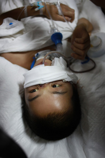 杜傳旺抵京治療 暫脫離生命危險（多圖）