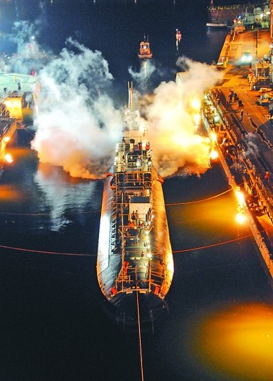 美國(guó)海軍造船廠一雇員為提前下班 竟兩次火燒核潛艇