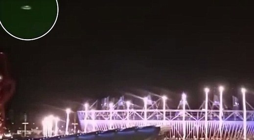 外星人造訪奧運會開幕式?倫敦夜空驚現不明飛行物