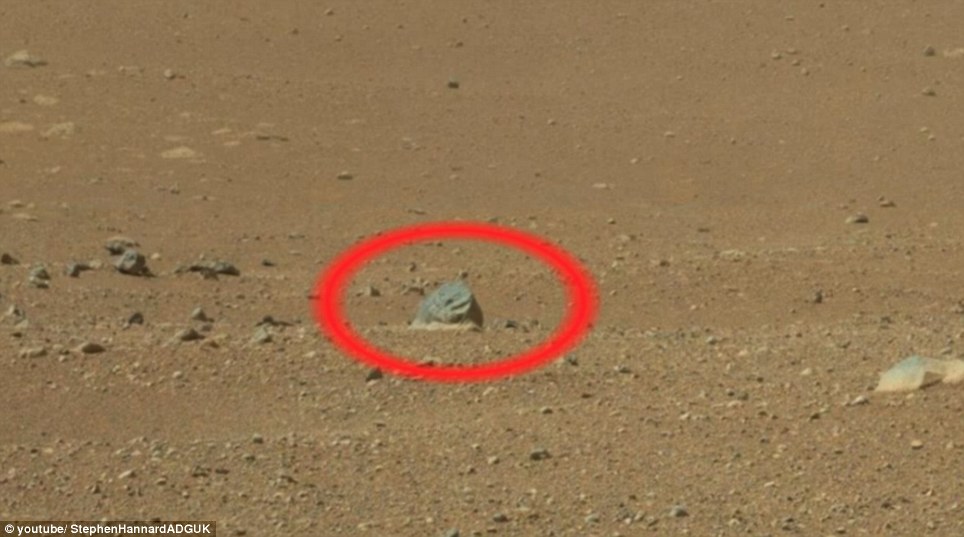 UFO研究者發(fā)現(xiàn)類似手指、鞋等形狀火星石塊 引發(fā)網(wǎng)友熱議