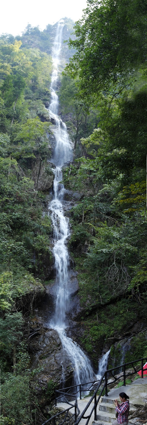秋光里，穿越在黃山最原始的峽谷中“尋古探幽”