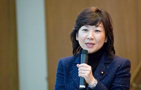 安倍正式出任日本新首相 女性任高級助手、新防衛(wèi)大臣對華強(qiáng)硬