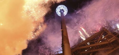 悉尼炫彩焰火、時(shí)代廣場倒計(jì)時(shí) 世界各地喜迎新年