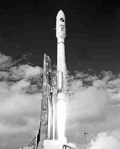 外媒:美軍X-37B要偷窺“天宮一號”?