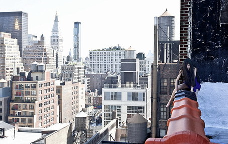 組圖：韓女藝術家摩天大樓邊緣營造搖搖欲墜刺激感