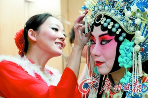 中國過年，全球涌動(dòng)“春”意