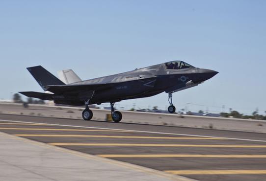 美軍因引擎發現裂痕停飛所有F35戰機