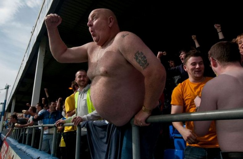 巴西為肥胖球迷設(shè)專座 承重250多公斤票價(jià)翻番