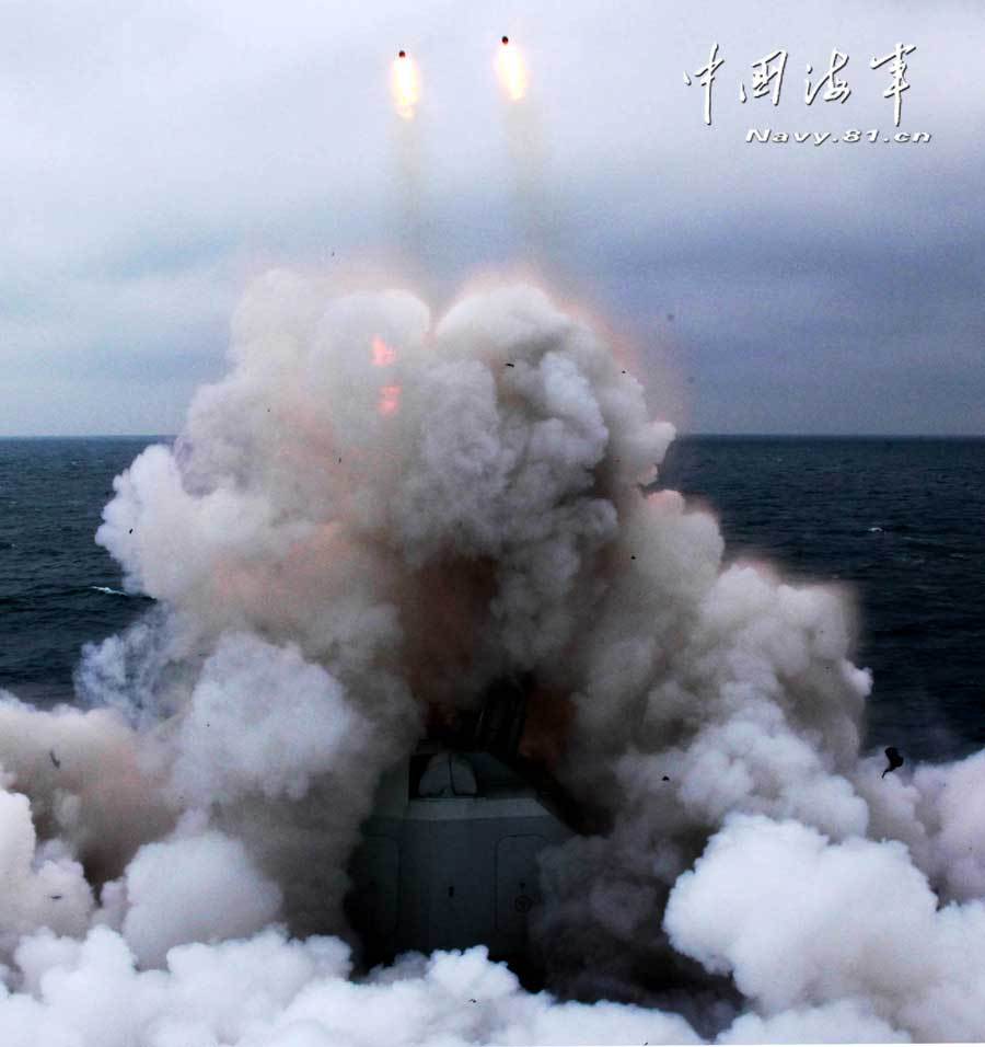 中國海軍特混編隊在東海訓練海空作戰(zhàn)