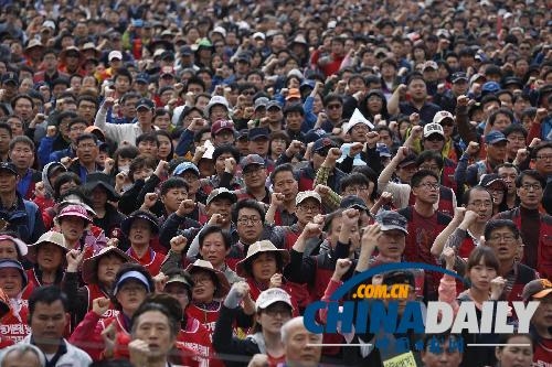 五一節(jié)亞洲多國(guó)勞動(dòng)者游行 要求加薪改善工作環(huán)境