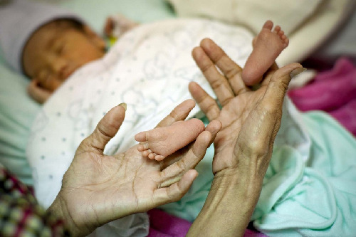 柬埔寨新生嬰兒的死亡