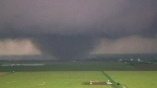 龍卷風襲擊俄克拉荷馬城郊 造成至少37人死亡