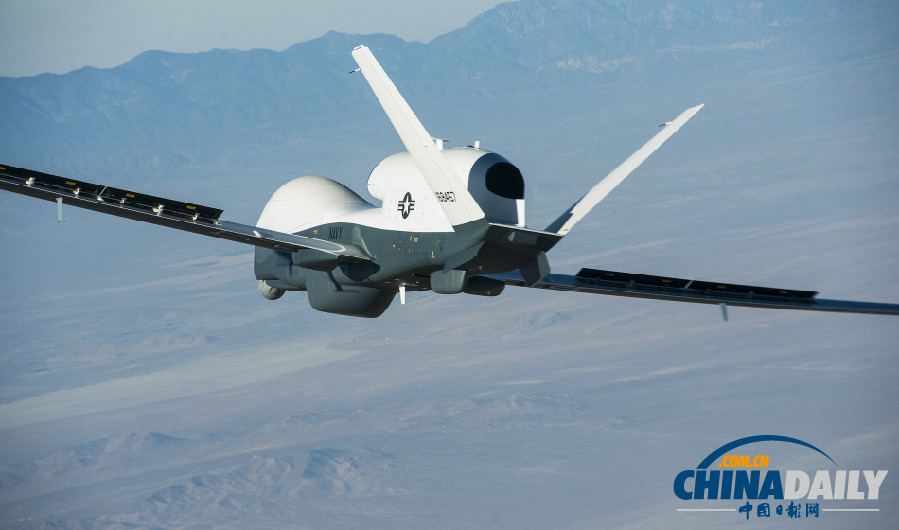 美國海軍型MQ-4C全球鷹無人偵察機成功首飛