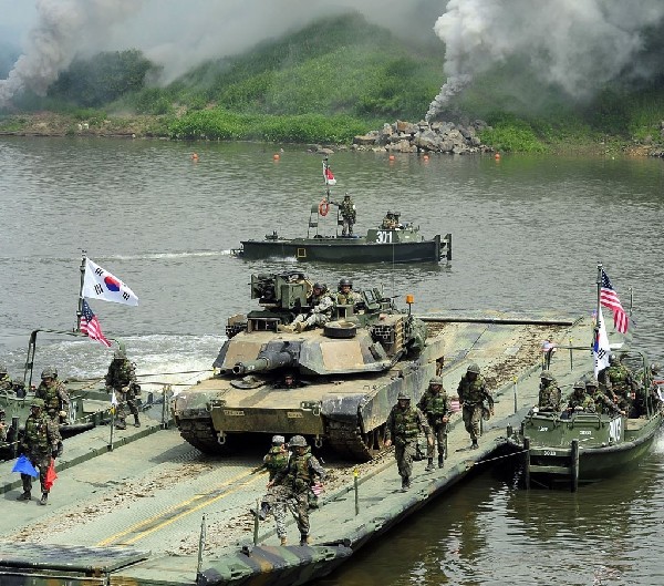 美韓軍方向媒體公開韓臨津江渡江聯合軍演