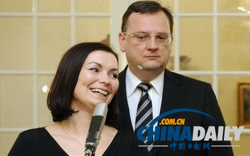 捷克前總理助手被指小三 派軍事情報人員監控正室