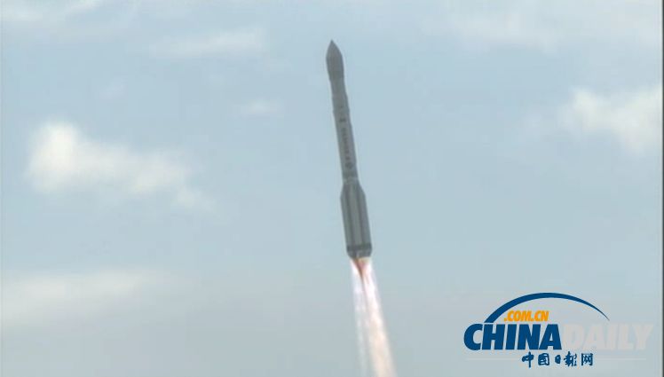 慘烈!實拍俄羅斯質子M運載火箭升空后失控爆炸