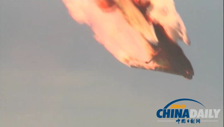 慘烈!實拍俄羅斯質子M運載火箭升空后失控爆炸