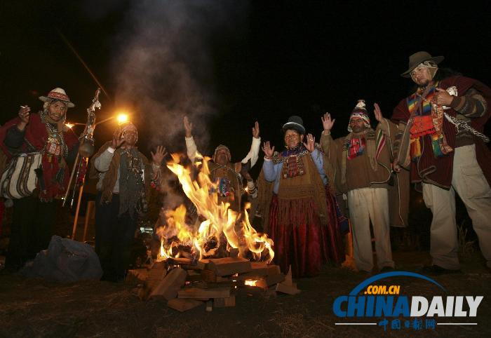 玻利維亞總統乘專機回國 支持者熱烈歡迎（組圖）