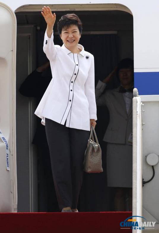 韓國政府大規模縮減公務費 青瓦臺職員因錢緊怕會客