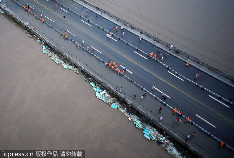 航拍新一輪洪峰過金堂 老縣城趙鎮(zhèn)再次被淹沒