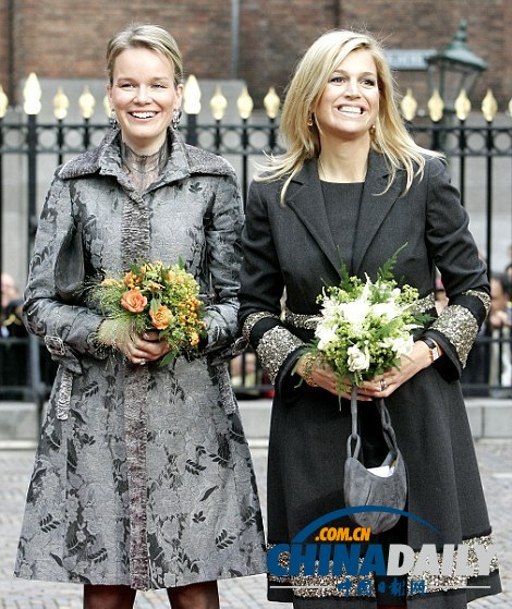 比利時(shí)新王后的造型盤(pán)點(diǎn) 儼然成為歐洲的時(shí)尚精英