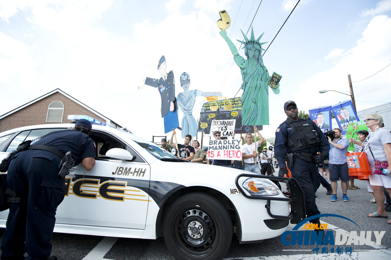 美大兵曼寧泄密案迎來終審 支持者游行示威（組圖）