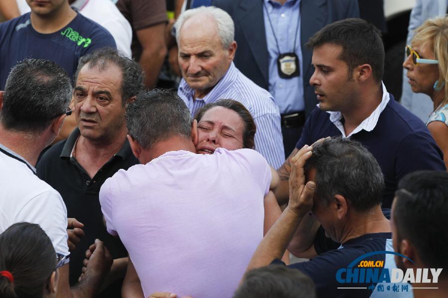 意大利大巴車禍致39人魂斷歸途 遇難者葬禮舉行