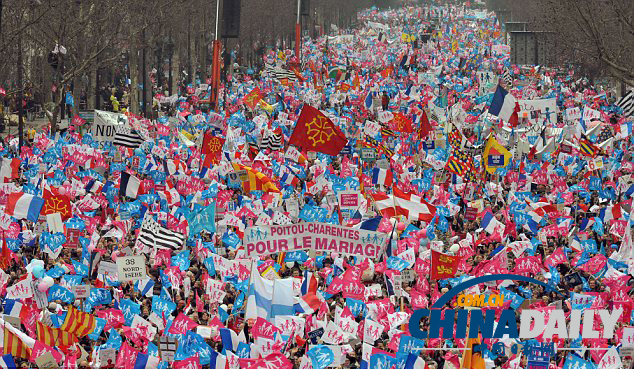 法國護士出租乳房 每天100歐元