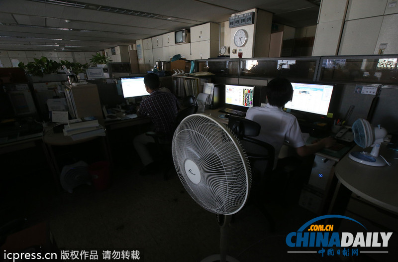 韓電力交易所關(guān)空調(diào)節(jié)電 辦公室內(nèi)溫度高達32.6度