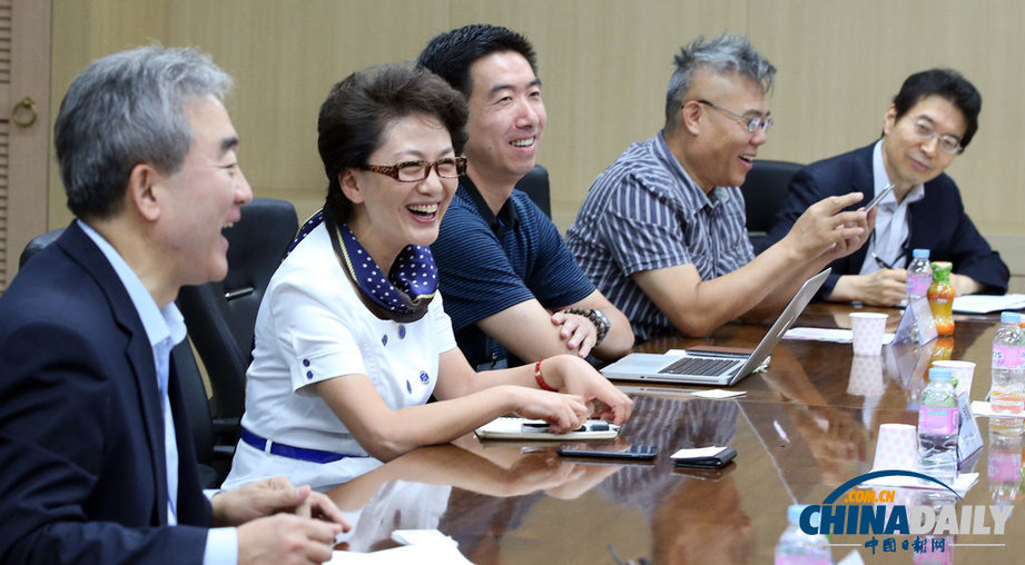 中國人氣博主和媒體精英赴韓訪問 方舟子再批中醫(yī)制度