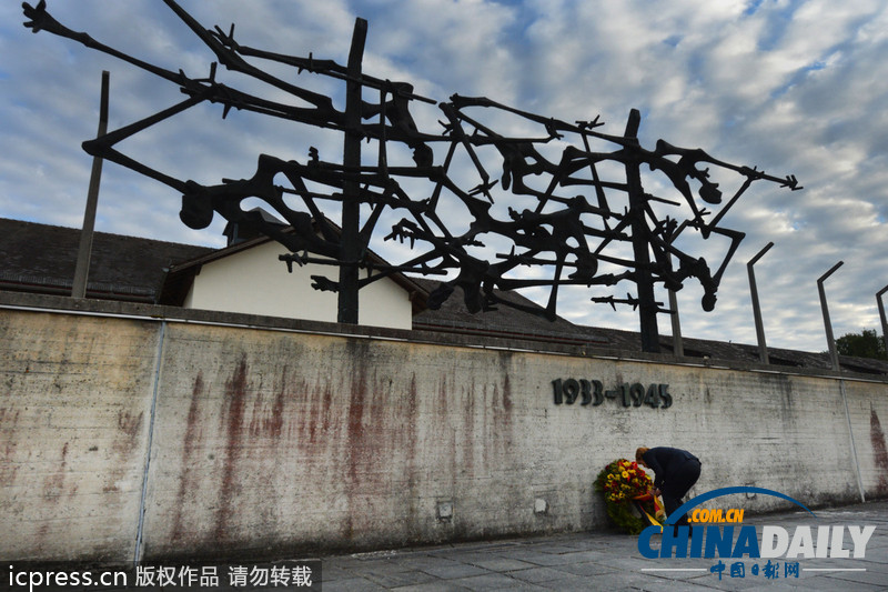 默克爾造訪(fǎng)納粹集中營(yíng) 系在任德總理首次訪(fǎng)問(wèn)
