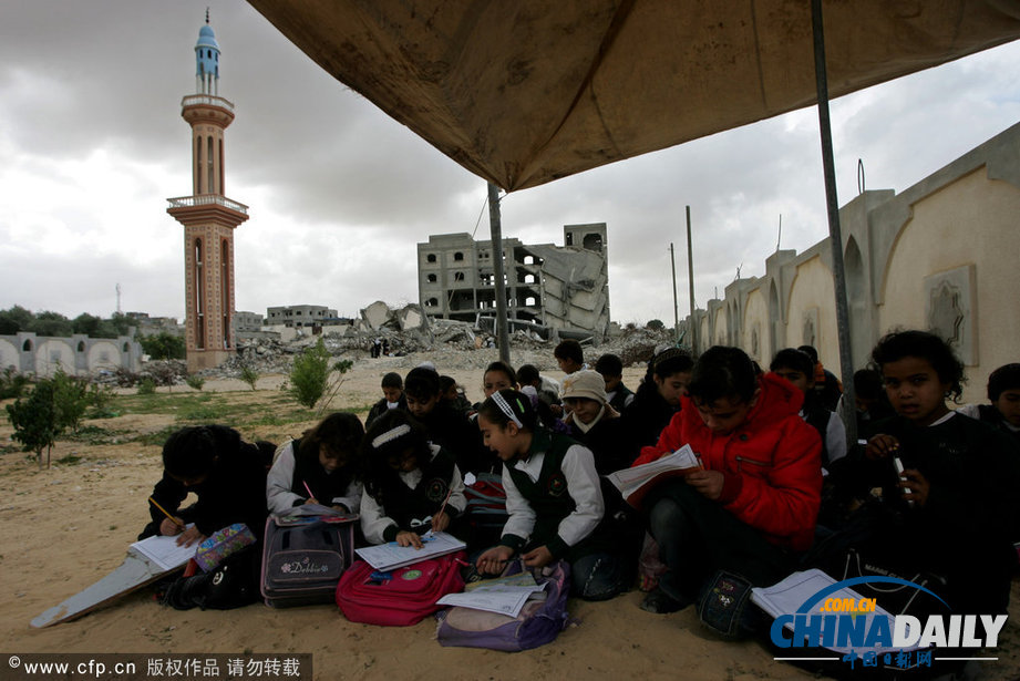 廢墟、馬路 上學之夢如此美好如此奢侈（組圖）