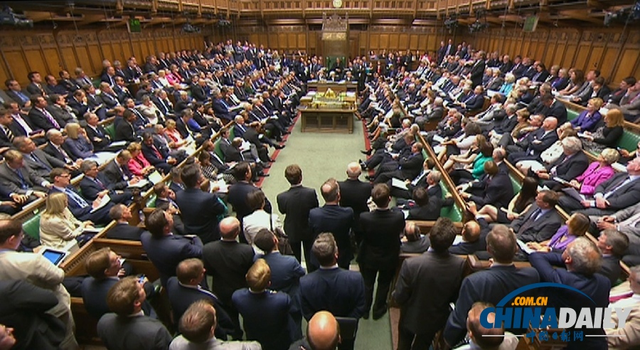 英國(guó)首相卡梅倫不敵議會(huì)反對(duì) 暫時(shí)擱置干預(yù)提議