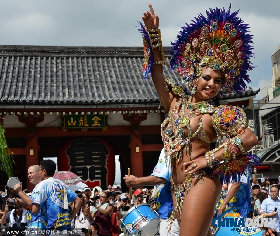 日本東京舉辦桑巴狂歡節(jié)大賽 50萬(wàn)市民到場(chǎng)觀看（高清組圖）