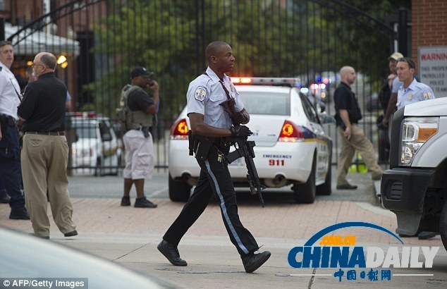 美國華盛頓海軍工廠發生槍擊案 10多人死傷兩嫌犯在逃