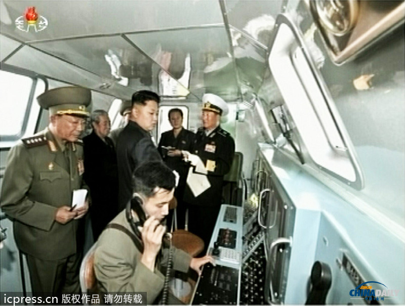 金正恩參觀朝鮮最新戰(zhàn)艦 指導(dǎo)機(jī)動(dòng)演習(xí)