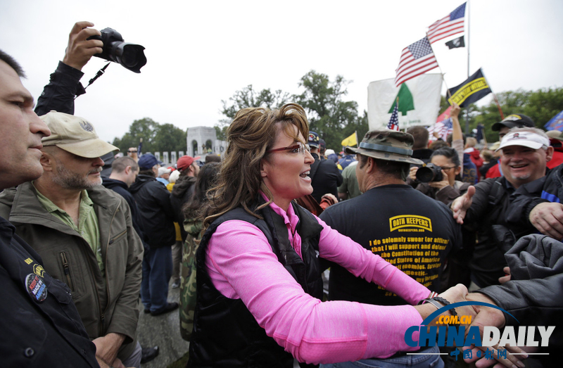 美國“百萬老兵大游行”抗議政府關門 佩林到場慰問（組圖）