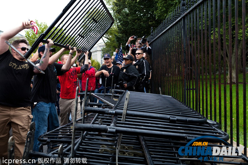 美國(guó)“百萬(wàn)老兵大游行”抗議政府關(guān)門 佩林到場(chǎng)慰問(wèn)（組圖）