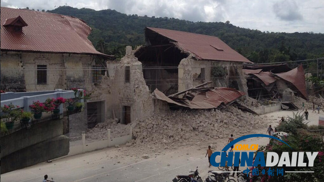 菲律賓發(fā)生7.2級地震 至少20人死預(yù)計經(jīng)濟損失巨大